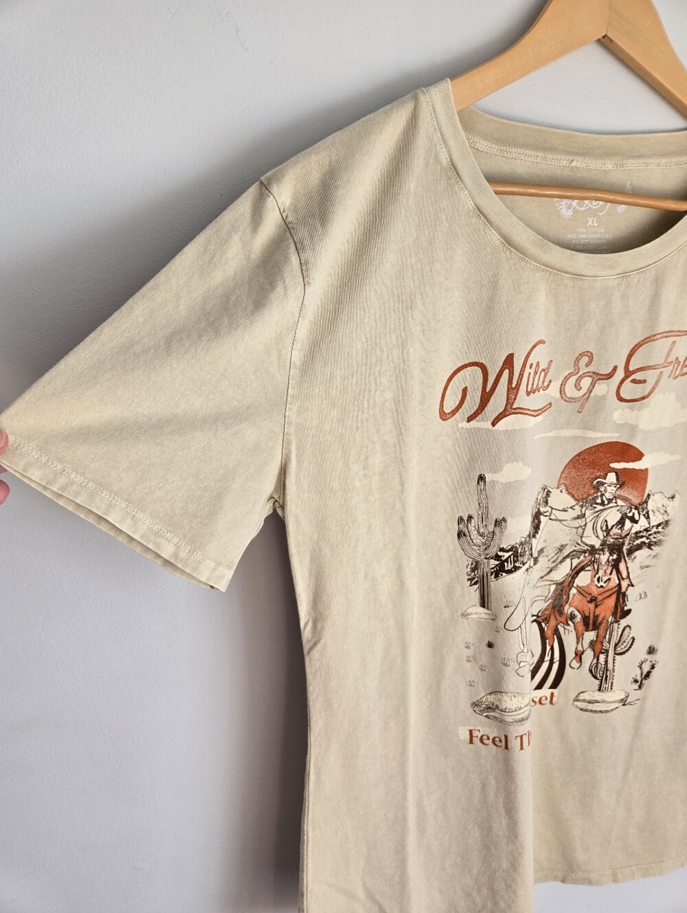 New R ROUGE Graphic Tee - Beige with Rust Accent - Picture 5 of 8
